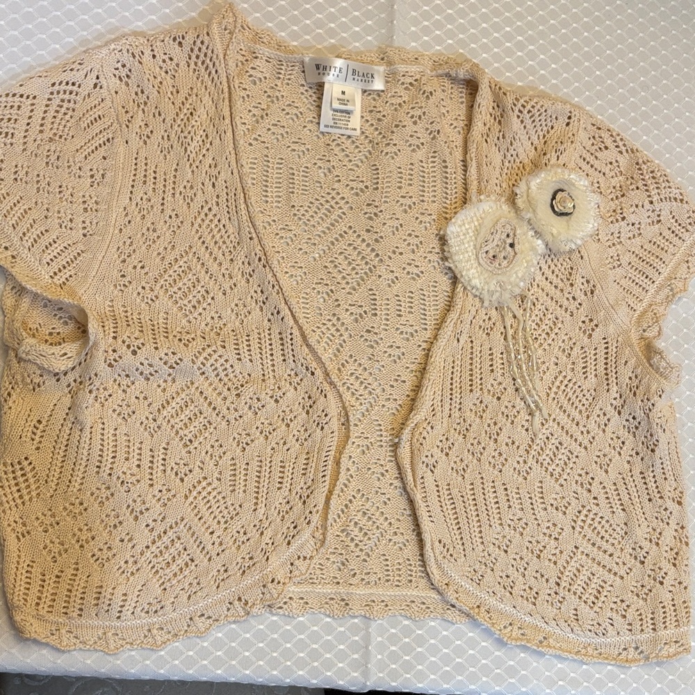White House Black Market Cream Open-Front Shrug